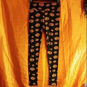 🎃 NWOT Pumpkin Halloween Leggings🎃